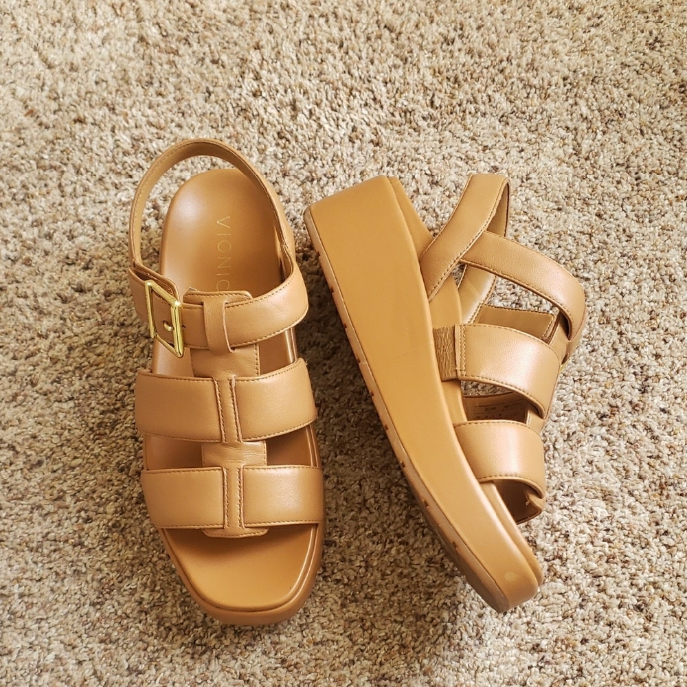 Vionic Tan Sandals - Picture 2 of 6